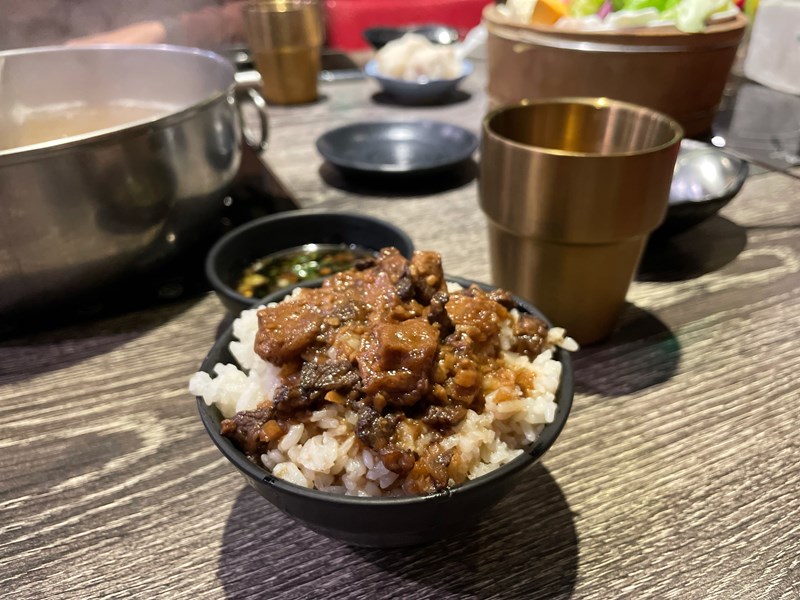 女人知己試用大隊,口碑行銷,部落客行銷,海陸雙人套餐,中壢火鍋推薦,中壢聚餐,中原火鍋推薦,中壢和牛,源自蘆洲正官,中壢火鍋,桃園火鍋,中壢鍋物推薦,中壢上官木桶鍋,上官木桶鍋