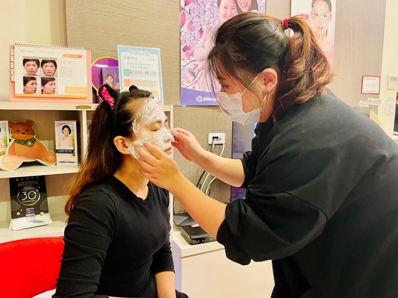 女人知己試用大隊,口碑行銷,部落客行銷,美怡雅時尚美學,彰化醫美,美怡雅時尚美學,每一秒都是你的高光時刻,美麗其實很簡單,賴政光醫師,高壓氧氣艙,醫學美容,雷射光療,抗老醫學,微整形,肉毒,玻尿酸,音波,腋下除毛,聚左旋乳酸,舒顏萃
