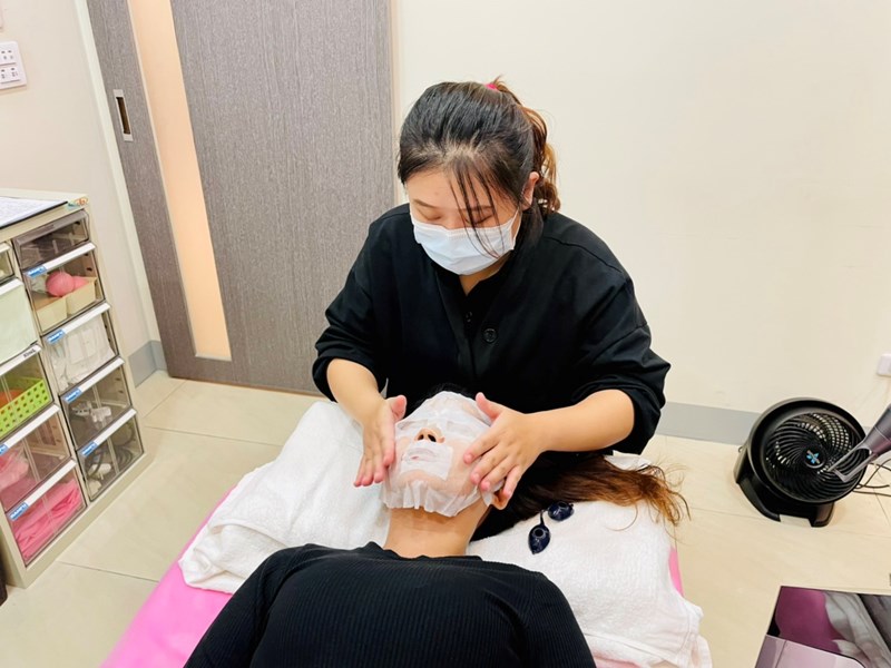 女人知己試用大隊,口碑行銷,部落客行銷,美怡雅時尚美學,彰化醫美,美怡雅時尚美學,每一秒都是你的高光時刻,美麗其實很簡單,賴政光醫師,高壓氧氣艙,醫學美容,雷射光療,抗老醫學,微整形,肉毒,玻尿酸,音波,腋下除毛,聚左旋乳酸,舒顏萃