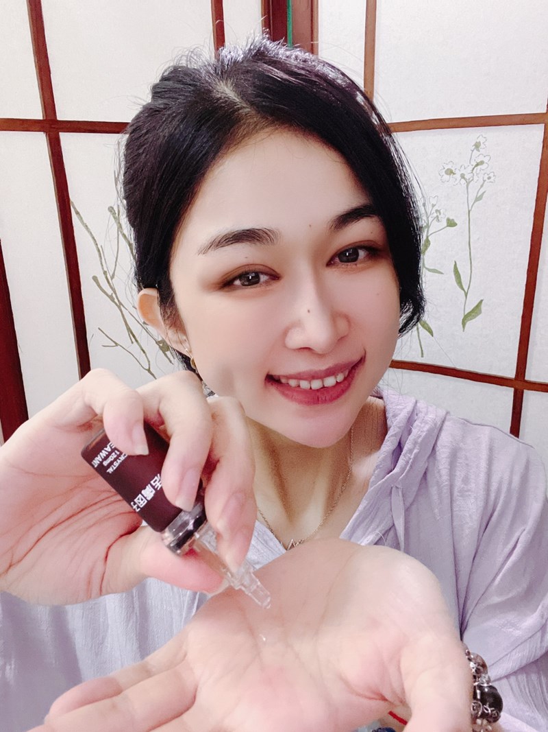 女人知己試用大隊,口碑行銷,部落客行銷,La Phace 活膚因子精華液,獨家智慧寡胜肽因子,活化肌膚,調理肌膚紋路,使肌膚回復柔順平和的線條,加強保濕修護,延緩肌膚老化,維持肌膚健康,使肌膚散發光彩,維持肌膚彈性