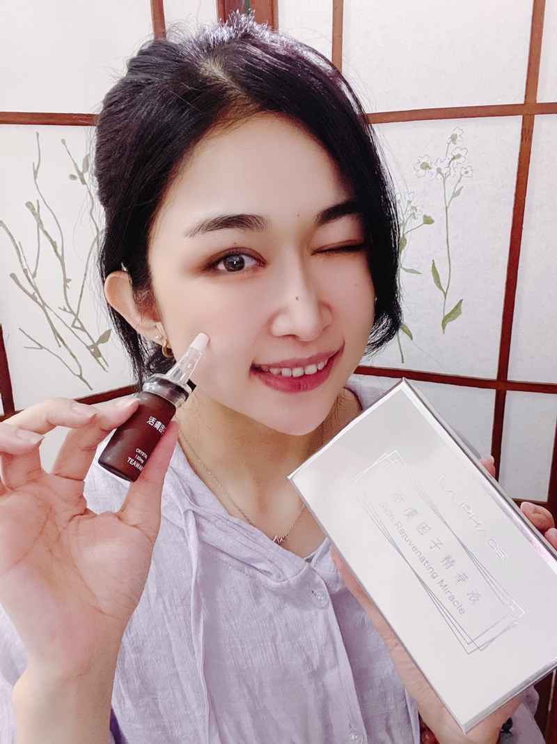 女人知己試用大隊,口碑行銷,部落客行銷,La Phace 活膚因子精華液,獨家智慧寡胜肽因子,活化肌膚,調理肌膚紋路,使肌膚回復柔順平和的線條,加強保濕修護,延緩肌膚老化,維持肌膚健康,使肌膚散發光彩,維持肌膚彈性