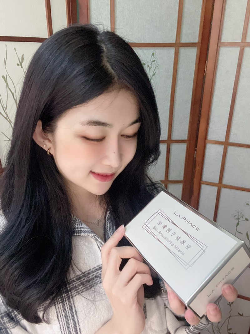 女人知己試用大隊,口碑行銷,部落客行銷,La Phace 活膚因子精華液,獨家智慧寡胜肽因子,活化肌膚,調理肌膚紋路,使肌膚回復柔順平和的線條,加強保濕修護,延緩肌膚老化,維持肌膚健康,使肌膚散發光彩,維持肌膚彈性
