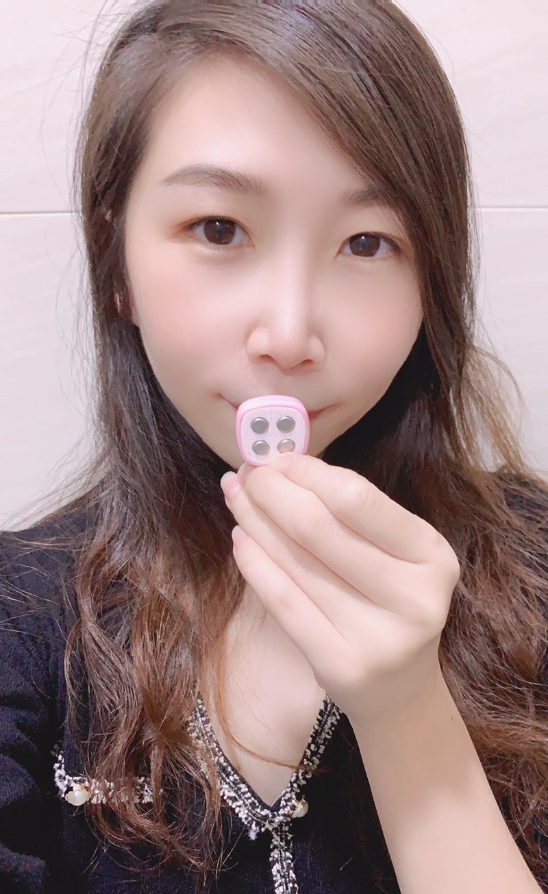 女人知己試用大隊,口碑行銷,部落客行銷,Fukusakura 面膜智能寶石肌,美膚神器,敷面膜的好朋友,AI智能,日本共同研發,日本認定製品證明書,宅在家的保濕神器,免插電,提升敷面膜效能,藉由電及水的引導幫助保養品吸收,居家輕巧智能美肌保養,攜帶便利,隨時都能保養,聰明按鈕智能設計,自由調整保養強度