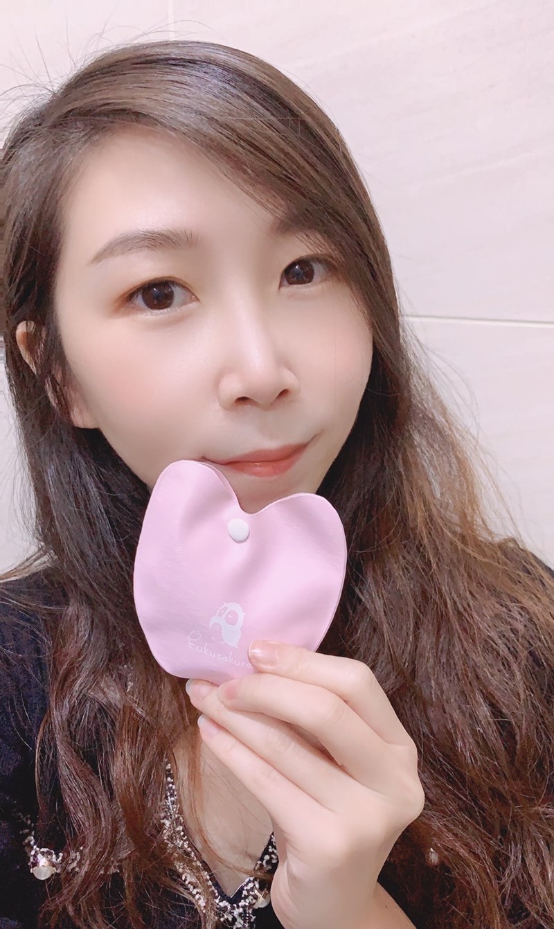 女人知己試用大隊,口碑行銷,部落客行銷,Fukusakura 面膜智能寶石肌,美膚神器,敷面膜的好朋友,AI智能,日本共同研發,日本認定製品證明書,宅在家的保濕神器,免插電,提升敷面膜效能,藉由電及水的引導幫助保養品吸收,居家輕巧智能美肌保養,攜帶便利,隨時都能保養,聰明按鈕智能設計,自由調整保養強度