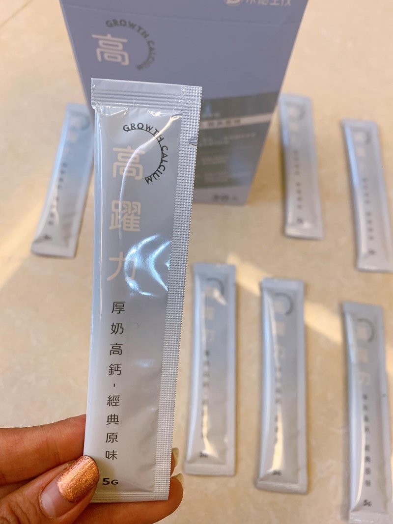 女人知己試用大隊,口碑行銷,部落客行銷,永德生技 高躍力厚奶高鈣,永德生技高躍力,霸高小子,成長專門對策,醫師好辣推薦,骨科醫師洪嘉鴻推薦,一小包高躍力萃取自2.5公升牛奶的鈣,水解牛奶鈣,專利成長型膠原蛋白,韓國專利黑酵母萃取物,鎂,維生素 D3,維生素K2,菊苣纖維,專利藻油DHA,堅持不添加任何有疑慮成分,賀爾蒙檢測合格,通過789項SGS檢驗,純鈣量高達500mg，滿足一日所需,成長期可一天兩包，等於喝了4大杯牛奶