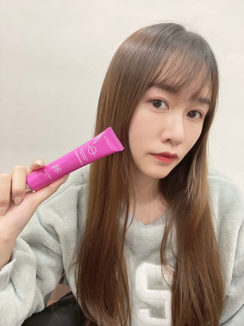 女人知己試用大隊,口碑行銷,部落客行銷,Esmomho日初酵素益生菌護手霜,日初Esmomho,台灣在地蔬果酵素,台灣酵素村,好菌保護膜,甜杏仁油,維他命E,各種蜂蜜萃取,梔子花精油,香味,清爽滋潤,不油膩,舒緩,適用敏感肌,膚色亮白,柔嫩觸感