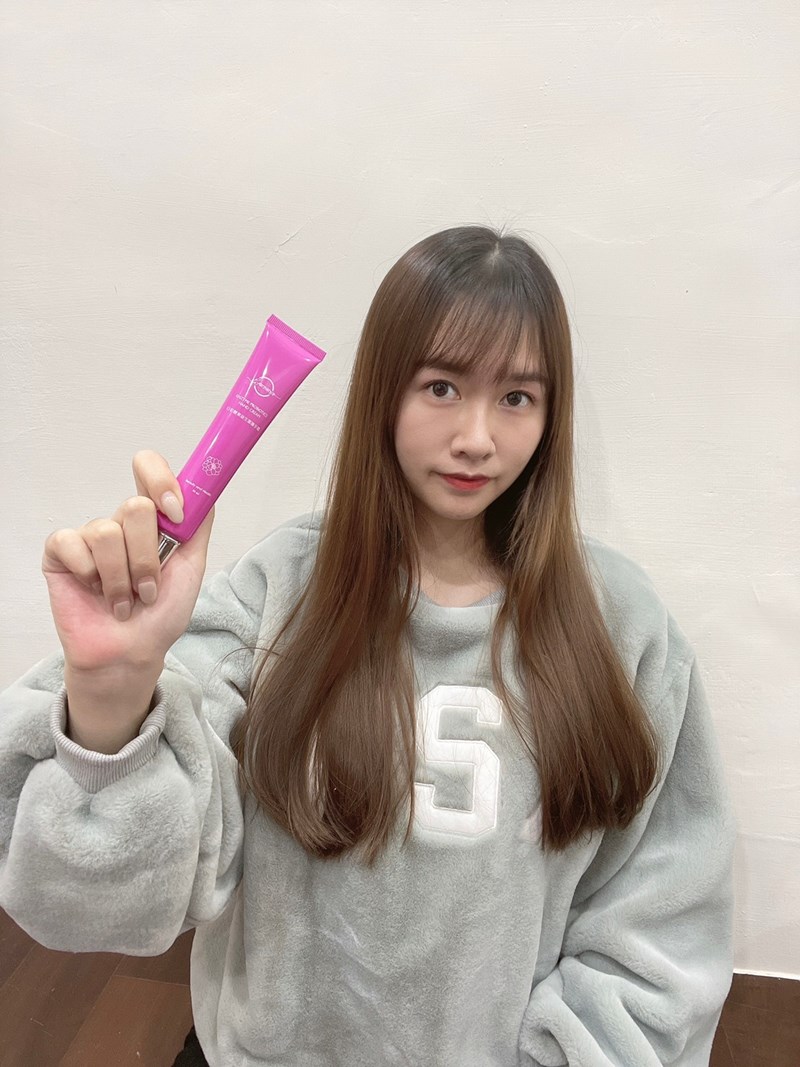 女人知己試用大隊,口碑行銷,部落客行銷,Esmomho日初酵素益生菌護手霜,日初Esmomho,台灣在地蔬果酵素,台灣酵素村,好菌保護膜,甜杏仁油,維他命E,各種蜂蜜萃取,梔子花精油,香味,清爽滋潤,不油膩,舒緩,適用敏感肌,膚色亮白,柔嫩觸感