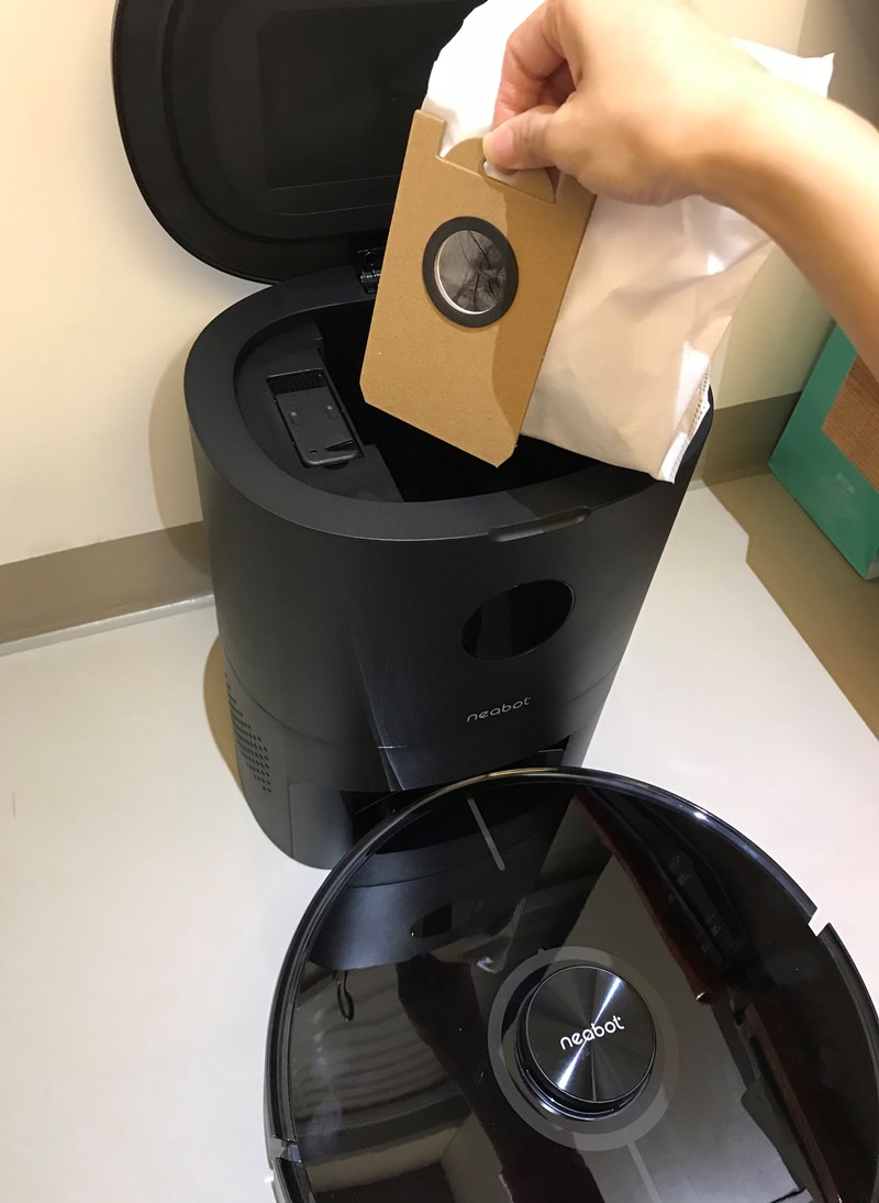 女人知己試用大隊,口碑行銷,部落客行銷,NEABOT N2 PLUS 自動集塵堡掃拖機器人,NEABOT N2 PLUS,自動集塵掃拖機器人,市場最低價,清潔效率提升90%,無人車鐳射導航技術,新一代LDS8.0 LIDAR技術,強大的避障能力及清掃效率,2.8公升大容量集塵袋,250ml恆壓電控大水箱,2700PA吸力,4段式吸力調整,地毯自動增壓,沿牆偵測感應僅1cm,APP智能操作,預約清掃,設定禁區