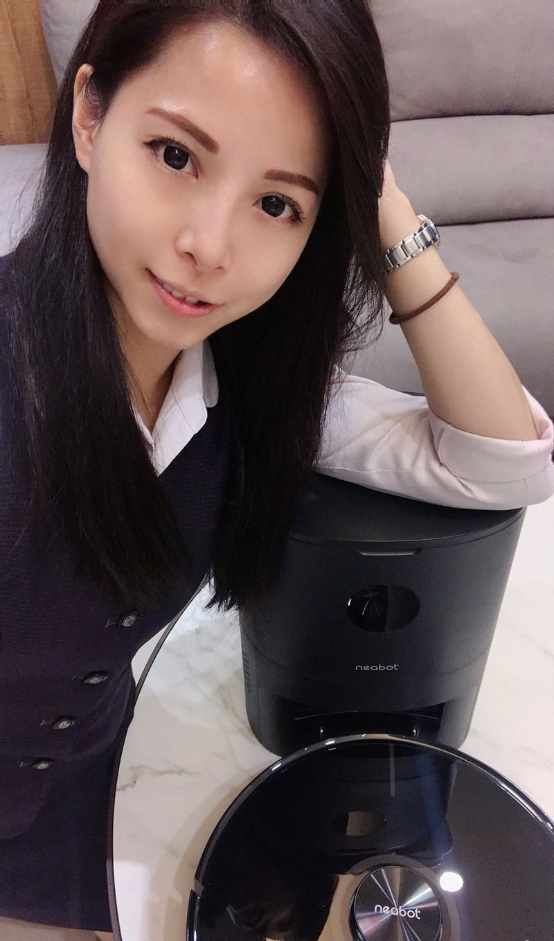 女人知己試用大隊,口碑行銷,部落客行銷,NEABOT N2 PLUS 自動集塵堡掃拖機器人,NEABOT N2 PLUS,自動集塵掃拖機器人,市場最低價,清潔效率提升90%,無人車鐳射導航技術,新一代LDS8.0 LIDAR技術,強大的避障能力及清掃效率,2.8公升大容量集塵袋,250ml恆壓電控大水箱,2700PA吸力,4段式吸力調整,地毯自動增壓,沿牆偵測感應僅1cm,APP智能操作,預約清掃,設定禁區