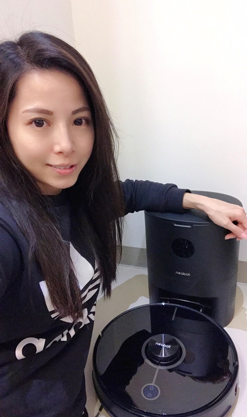 女人知己試用大隊,口碑行銷,部落客行銷,NEABOT N2 PLUS 自動集塵堡掃拖機器人,NEABOT N2 PLUS,自動集塵掃拖機器人,市場最低價,清潔效率提升90%,無人車鐳射導航技術,新一代LDS8.0 LIDAR技術,強大的避障能力及清掃效率,2.8公升大容量集塵袋,250ml恆壓電控大水箱,2700PA吸力,4段式吸力調整,地毯自動增壓,沿牆偵測感應僅1cm,APP智能操作,預約清掃,設定禁區