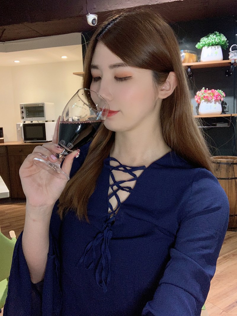 女人知己試用大隊,口碑行銷,部落客行銷,NFC(Not From Concentrate),非濃縮還原果漿,不加水不加糖不含防腐劑或任何添加劑,使用環保玻璃瓶，不會有塑膠瓶滲出塑化劑的隱憂,台灣第一支最具養顏美容的果漿,女人養顏美容,青春美麗,男人滋補強身,調節生理機能,促進新陳代謝,產前產後或病後之補養,膳食纖維的飽足感,充分平衡外食族蔬果攝取的不足,波蘭進口,波蘭為世界上最大的野櫻梅生產國