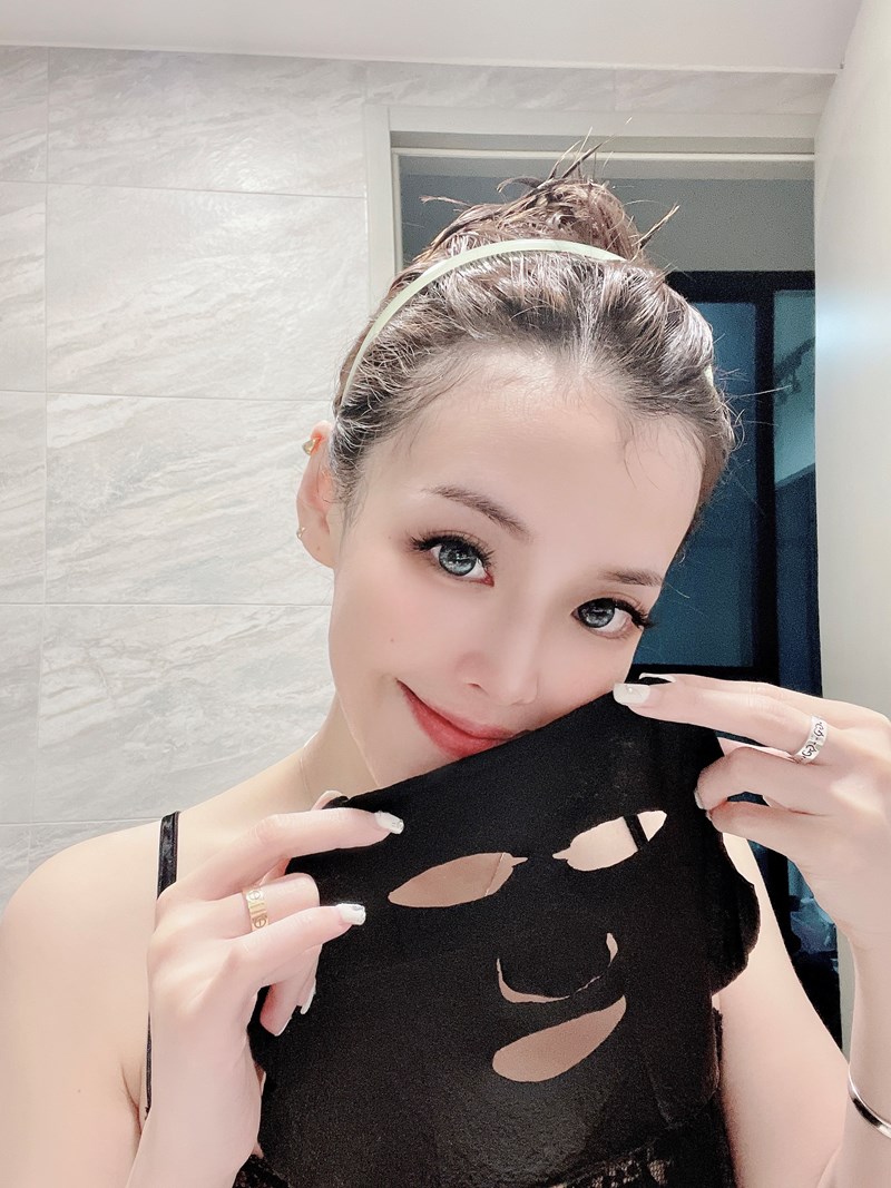 女人知己試用大隊,口碑行銷,部落客行銷,TYCHE太姬  石墨烯活顏鑽光面膜 ,TYCHE太姬,石墨烯,面膜,黑面膜,石墨烯面膜,石墨烯活顏鑽光面膜,面膜界的美肌導入儀,六胜肽,蠶絲蛋白,傳明酸,海藻醣,台灣面膜,台灣保養品牌,保溼,緊緻,賦活