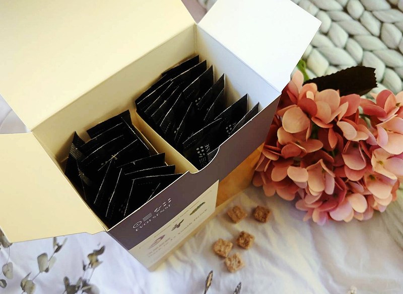 女人知己試用大隊,口碑行銷,部落客行銷,Evolsense璦研司  喚原輕飲Back to 17 Youth drink,Evolsense璦研司 喚原輕飲,添加非洲芒果籽（輕盈）,綠咖啡豆+柑橘瓜拿納（燃燒）,仙人掌萃取（分解）,金針菇萃取（淨空）,白腎豆（攔截）,吃貨速攻配方,便利,順暢,快速,多國官方認證及獎項，專利製成好安心,直接撕開食用或加入100ml冷水沖泡飲用