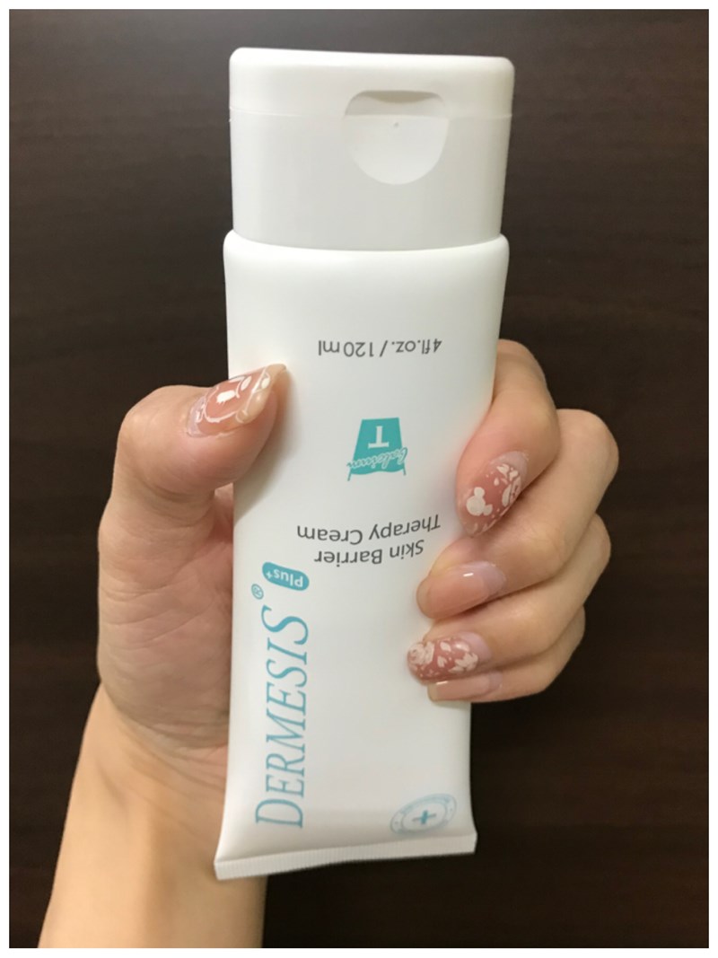 女人知己試用大隊,口碑行銷,部落客行銷,Dermesis迪敏施 Plus 涵鈣休異膚乳霜 滋潤型 120ml,Dermesis迪敏施,滋潤,保溼,舒緩,針對敏感性肌膚皮膚修護屏障,保溼性佳,更加滋潤,減緩水分散失,修護乾燥,有效預防皮膚乾裂,減少肌膚脫屑/脫皮,保濕舒緩,長效滋潤,俢護健康肌