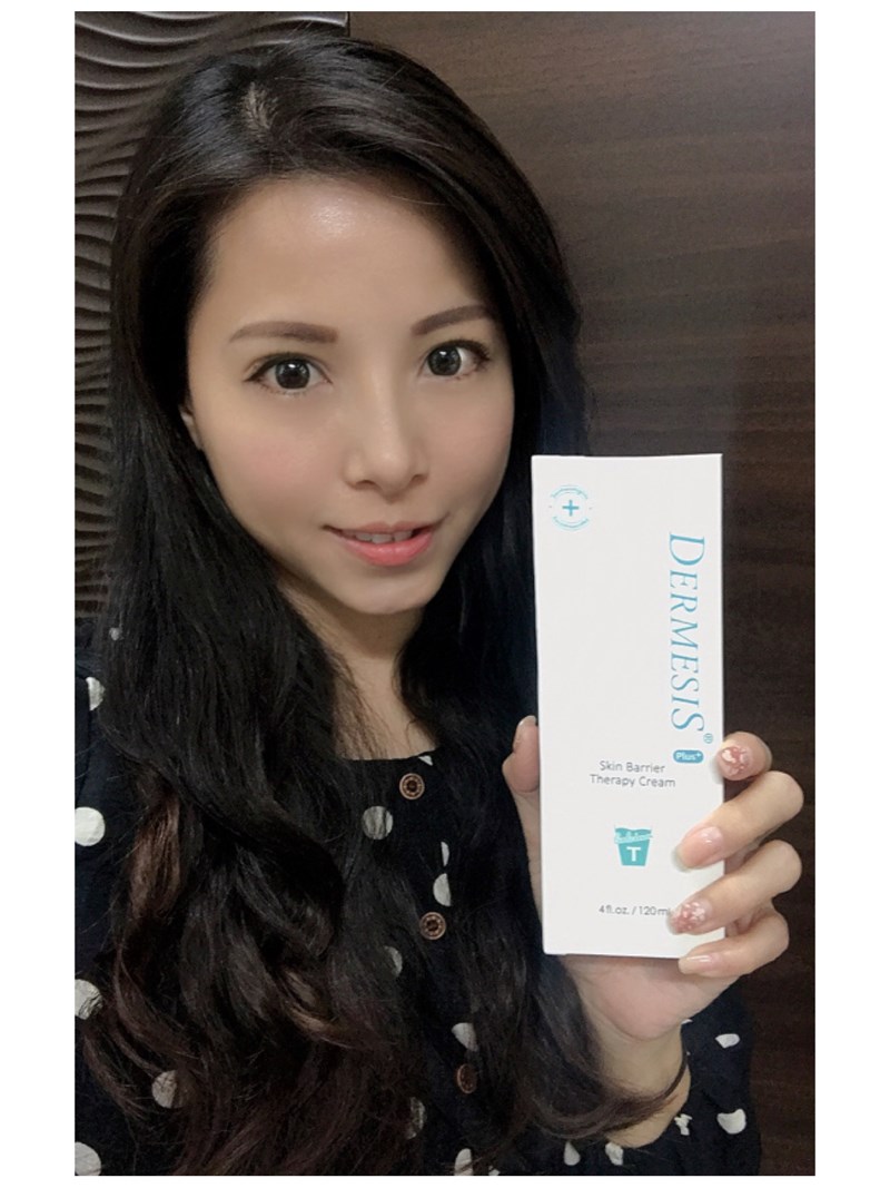 女人知己試用大隊,口碑行銷,部落客行銷,Dermesis迪敏施 Plus 涵鈣休異膚乳霜 滋潤型 120ml,Dermesis迪敏施,滋潤,保溼,舒緩,針對敏感性肌膚皮膚修護屏障,保溼性佳,更加滋潤,減緩水分散失,修護乾燥,有效預防皮膚乾裂,減少肌膚脫屑/脫皮,保濕舒緩,長效滋潤,俢護健康肌