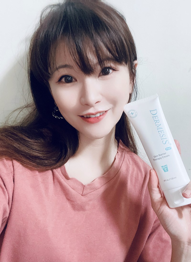 女人知己試用大隊,口碑行銷,部落客行銷,Dermesis迪敏施 Plus 涵鈣休異膚乳霜 滋潤型 120ml,Dermesis迪敏施,滋潤,保溼,舒緩,針對敏感性肌膚皮膚修護屏障,保溼性佳,更加滋潤,減緩水分散失,修護乾燥,有效預防皮膚乾裂,減少肌膚脫屑/脫皮,保濕舒緩,長效滋潤,俢護健康肌