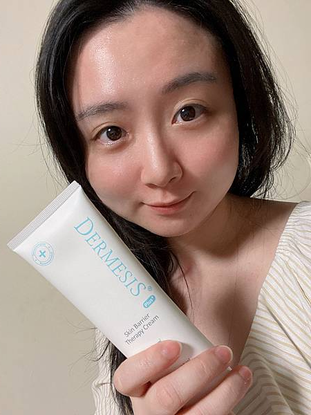 女人知己試用大隊,口碑行銷,部落客行銷,Dermesis迪敏施 Plus 涵鈣休異膚乳霜 滋潤型 120ml,Dermesis迪敏施,滋潤,保溼,舒緩,針對敏感性肌膚皮膚修護屏障,保溼性佳,更加滋潤,減緩水分散失,修護乾燥,有效預防皮膚乾裂,減少肌膚脫屑/脫皮,保濕舒緩,長效滋潤,俢護健康肌