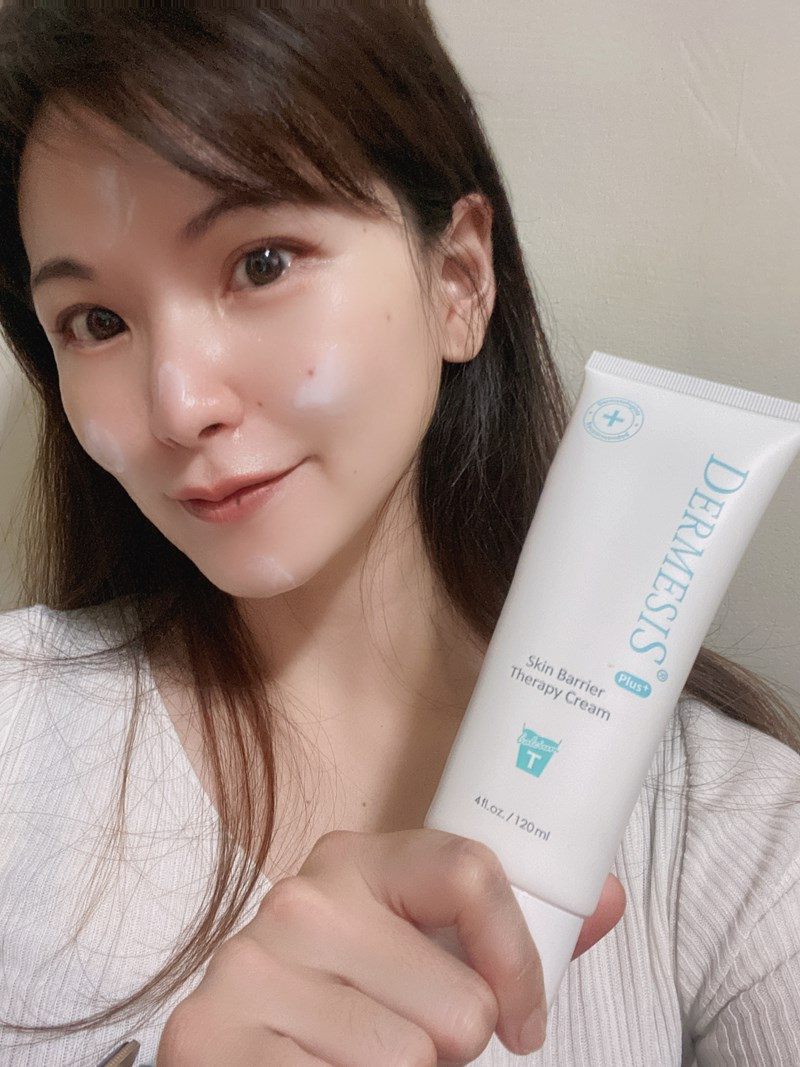 女人知己試用大隊,口碑行銷,部落客行銷,Dermesis迪敏施 Plus 涵鈣休異膚乳霜 滋潤型 120ml,Dermesis迪敏施,滋潤,保溼,舒緩,針對敏感性肌膚皮膚修護屏障,保溼性佳,更加滋潤,減緩水分散失,修護乾燥,有效預防皮膚乾裂,減少肌膚脫屑/脫皮,保濕舒緩,長效滋潤,俢護健康肌