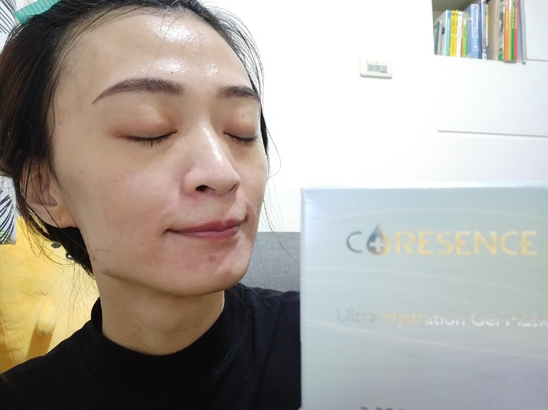 女人知己試用大隊,CORESENCE 蔻仙詩極地冰河醣凍膜,將南極醣蛋白修護力與玻尿酸保濕力注入保濕凍膜中,深度調節肌底造水力,密集補水,改善粗糙感肌膚,讓水嫩效果更持久,鎖水保濕再升級,南極醣蛋白,海藻糖,透明質酸鈉,金縷梅,薰衣草,天竺葵