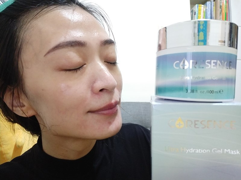 女人知己試用大隊,CORESENCE 蔻仙詩極地冰河醣凍膜,將南極醣蛋白修護力與玻尿酸保濕力注入保濕凍膜中,深度調節肌底造水力,密集補水,改善粗糙感肌膚,讓水嫩效果更持久,鎖水保濕再升級,南極醣蛋白,海藻糖,透明質酸鈉,金縷梅,薰衣草,天竺葵