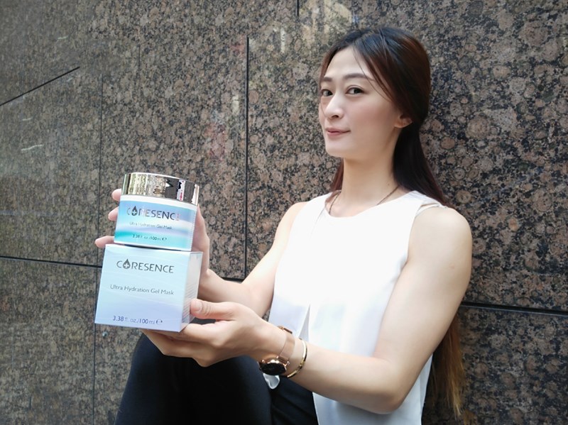 女人知己試用大隊,CORESENCE 蔻仙詩極地冰河醣凍膜,將南極醣蛋白修護力與玻尿酸保濕力注入保濕凍膜中,深度調節肌底造水力,密集補水,改善粗糙感肌膚,讓水嫩效果更持久,鎖水保濕再升級,南極醣蛋白,海藻糖,透明質酸鈉,金縷梅,薰衣草,天竺葵