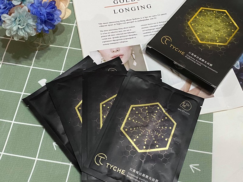 女人知己試用大隊,口碑行銷,部落客行銷,TYCHE太姬  石墨烯活顏鑽光面膜 ,TYCHE太姬,石墨烯,面膜,黑面膜,石墨烯面膜,石墨烯活顏鑽光面膜,面膜界的美肌導入儀,六胜肽,蠶絲蛋白,傳明酸,海藻醣,台灣面膜,台灣保養品牌,保溼,緊緻,賦活