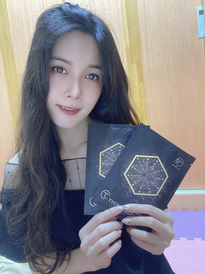 女人知己試用大隊,口碑行銷,部落客行銷,TYCHE太姬  石墨烯活顏鑽光面膜 ,TYCHE太姬,石墨烯,面膜,黑面膜,石墨烯面膜,石墨烯活顏鑽光面膜,面膜界的美肌導入儀,六胜肽,蠶絲蛋白,傳明酸,海藻醣,台灣面膜,台灣保養品牌,保溼,緊緻,賦活