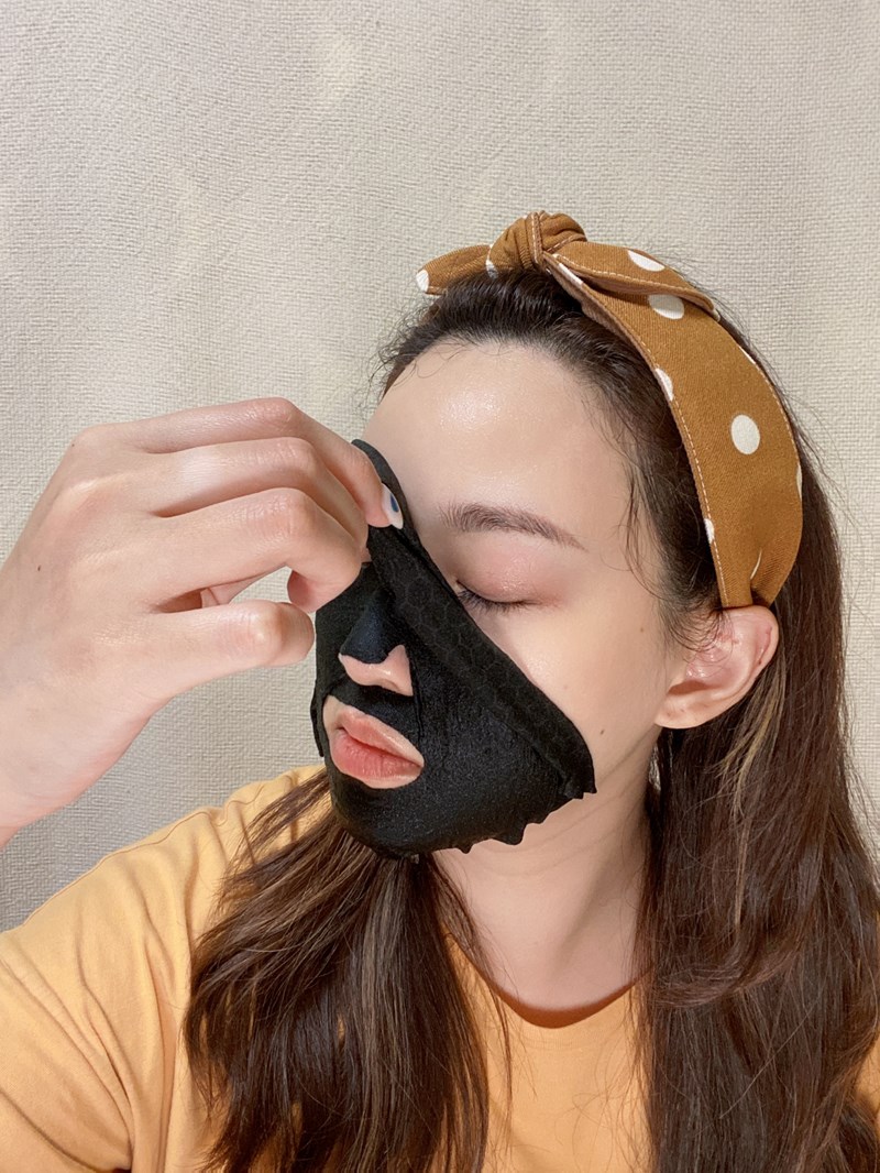 女人知己試用大隊,口碑行銷,部落客行銷,TYCHE太姬  石墨烯活顏鑽光面膜 ,TYCHE太姬,石墨烯,面膜,黑面膜,石墨烯面膜,石墨烯活顏鑽光面膜,面膜界的美肌導入儀,六胜肽,蠶絲蛋白,傳明酸,海藻醣,台灣面膜,台灣保養品牌,保溼,緊緻,賦活