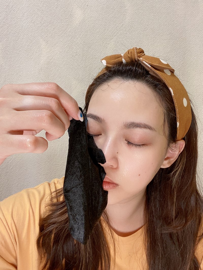 女人知己試用大隊,口碑行銷,部落客行銷,TYCHE太姬  石墨烯活顏鑽光面膜 ,TYCHE太姬,石墨烯,面膜,黑面膜,石墨烯面膜,石墨烯活顏鑽光面膜,面膜界的美肌導入儀,六胜肽,蠶絲蛋白,傳明酸,海藻醣,台灣面膜,台灣保養品牌,保溼,緊緻,賦活