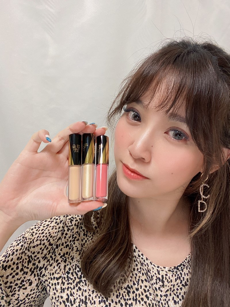 女人知己試用大隊,口碑行銷,部落客行銷,Lokah裸妝心機彩妝組,Lokah一抹超持妝遮蝦蜜,自然色,Logah高光打亮蜜,香檳金,Lokah泰雅女孩唇頰釉,紐約國際彩妝師,Doleh Beauty NYC,Naomi 老師監製,朵烈美妝,紐約品牌創立