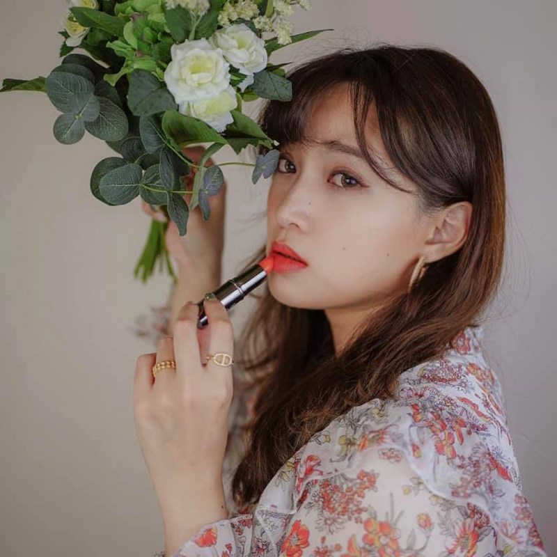 女人知己試用大隊,口碑行銷,部落客行銷,OSEUR歐絲爾時尚經典唇膏-08陽光金盞,防止嘴唇乾裂,唇色蒼白問題,唇紋明顯問題,滋潤保濕,自然水潤,含多重保濕滋養成分,使嘴唇光滑,撫平嘴唇細紋,保護嘴唇,透明感自然唇色,瞬間轉換紅潤好氣色