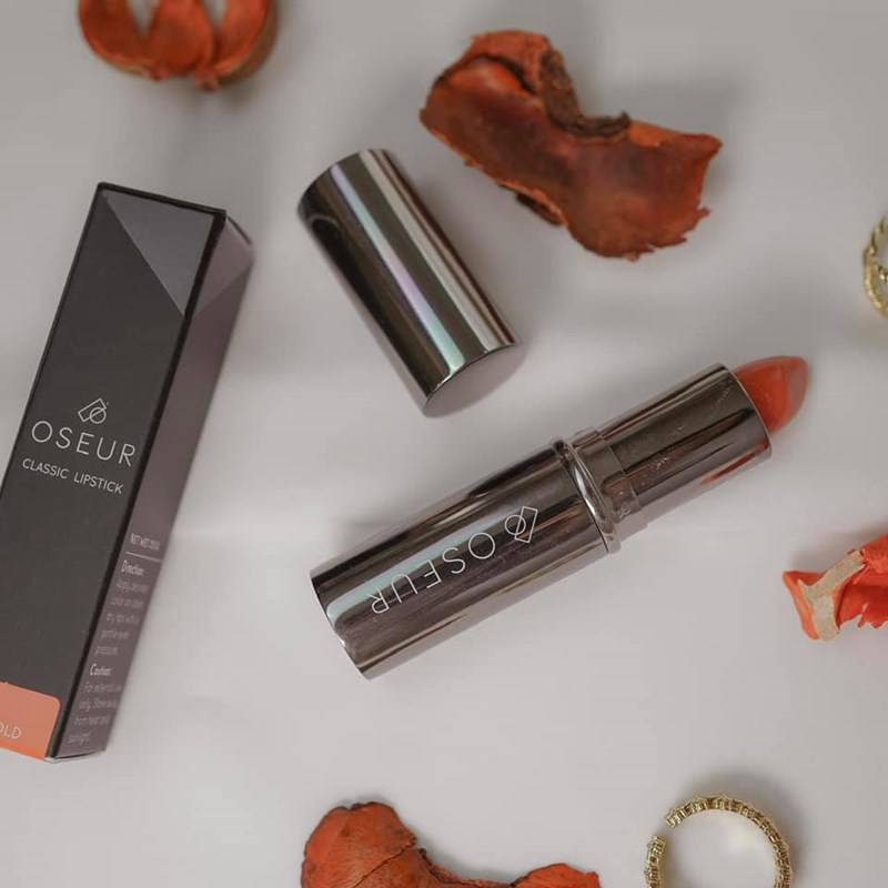 女人知己試用大隊,口碑行銷,部落客行銷,OSEUR歐絲爾時尚經典唇膏-08陽光金盞,防止嘴唇乾裂,唇色蒼白問題,唇紋明顯問題,滋潤保濕,自然水潤,含多重保濕滋養成分,使嘴唇光滑,撫平嘴唇細紋,保護嘴唇,透明感自然唇色,瞬間轉換紅潤好氣色