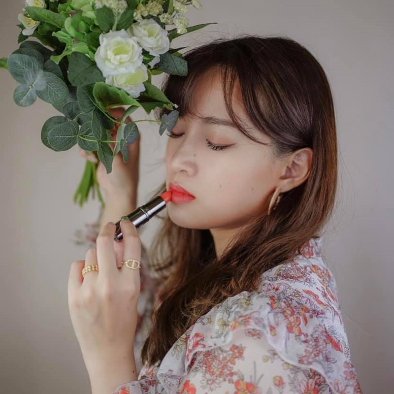 女人知己試用大隊,口碑行銷,部落客行銷,OSEUR歐絲爾時尚經典唇膏-08陽光金盞,防止嘴唇乾裂,唇色蒼白問題,唇紋明顯問題,滋潤保濕,自然水潤,含多重保濕滋養成分,使嘴唇光滑,撫平嘴唇細紋,保護嘴唇,透明感自然唇色,瞬間轉換紅潤好氣色