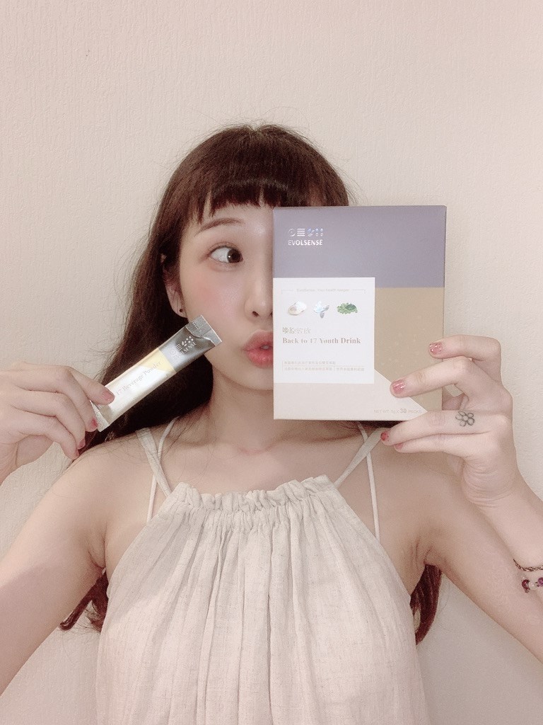 女人知己試用大隊,口碑行銷,部落客行銷,Evolsense璦研司  喚原輕飲Back to 17 Youth drink,Evolsense璦研司 喚原輕飲,添加非洲芒果籽（輕盈）,綠咖啡豆+柑橘瓜拿納（燃燒）,仙人掌萃取（分解）,金針菇萃取（淨空）,白腎豆（攔截）,吃貨速攻配方,便利,順暢,快速,多國官方認證及獎項，專利製成好安心,直接撕開食用或加入100ml冷水沖泡飲用