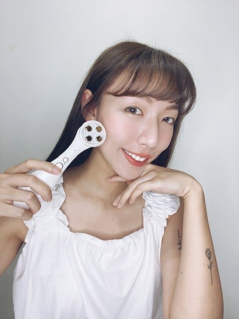 女人知己試用大隊,口碑行銷,部落客行銷,Kirei 黃金美顏凍齡儀,Kirei黃金導入緊緻儀,Kirei黃金亮膚儀,Kirei,黃金美顏凍齡儀,深層導入緊緻,裸肌,嫩膚,美膚導入儀,淨顏嫩膚,一機底四種功效,深層緊緻,通暢毛孔,緊緻毛孔,淨化毛孔,亮白,使肌膚留住保養品,恢復肌膚彈性,彈力肌膚,緊俏,重返年輕,豐潤肌膚,細緻肌膚,恢復生機,活化,Kirei 逆天奇機