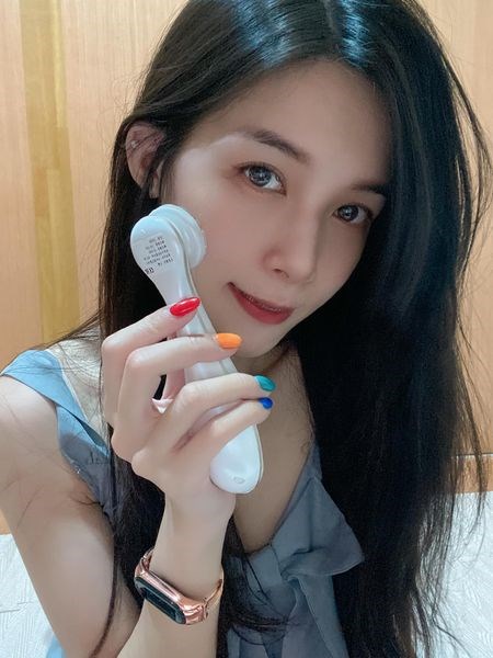 女人知己試用大隊,口碑行銷,部落客行銷,Kirei 黃金美顏凍齡儀,Kirei黃金導入緊緻儀,Kirei黃金亮膚儀,Kirei,黃金美顏凍齡儀,深層導入緊緻,裸肌,嫩膚,美膚導入儀,淨顏嫩膚,一機底四種功效,深層緊緻,通暢毛孔,緊緻毛孔,淨化毛孔,亮白,使肌膚留住保養品,恢復肌膚彈性,彈力肌膚,緊俏,重返年輕,豐潤肌膚,細緻肌膚,恢復生機,活化,Kirei 逆天奇機