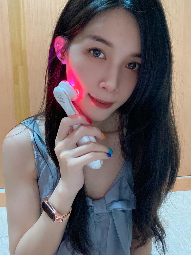 女人知己試用大隊,口碑行銷,部落客行銷,Kirei 黃金美顏凍齡儀,Kirei黃金導入緊緻儀,Kirei黃金亮膚儀,Kirei,黃金美顏凍齡儀,深層導入緊緻,裸肌,嫩膚,美膚導入儀,淨顏嫩膚,一機底四種功效,深層緊緻,通暢毛孔,緊緻毛孔,淨化毛孔,亮白,使肌膚留住保養品,恢復肌膚彈性,彈力肌膚,緊俏,重返年輕,豐潤肌膚,細緻肌膚,恢復生機,活化,Kirei 逆天奇機