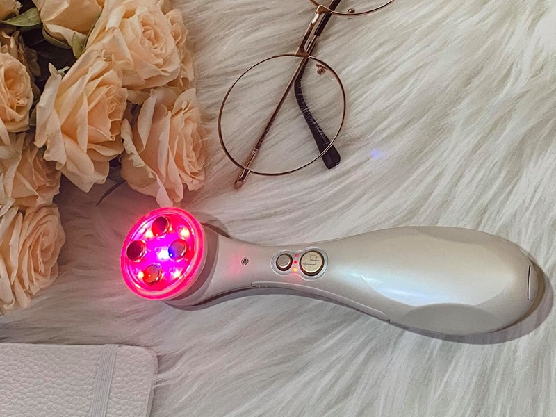 女人知己試用大隊,口碑行銷,部落客行銷,Kirei 黃金美顏凍齡儀,Kirei黃金導入緊緻儀,Kirei黃金亮膚儀,Kirei,黃金美顏凍齡儀,深層導入緊緻,裸肌,嫩膚,美膚導入儀,淨顏嫩膚,一機底四種功效,深層緊緻,通暢毛孔,緊緻毛孔,淨化毛孔,亮白,使肌膚留住保養品,恢復肌膚彈性,彈力肌膚,緊俏,重返年輕,豐潤肌膚,細緻肌膚,恢復生機,活化,Kirei 逆天奇機