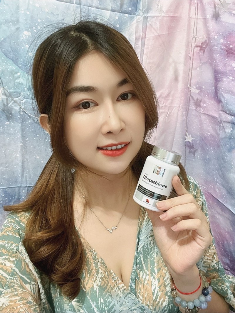 女人知己試用大隊,口碑行銷,部落客行銷,SMOL澄淨亮妍複方膠囊,SMOL,妮萃美,SMOL莫斯,澄淨亮妍複方膠囊,穀光甘肽,GSH,血橙,圓酵母,幫助入睡,日本,glutathione,賽洛美,養顏美容,助眠,吃的青春露,亮妍透光,好氣色