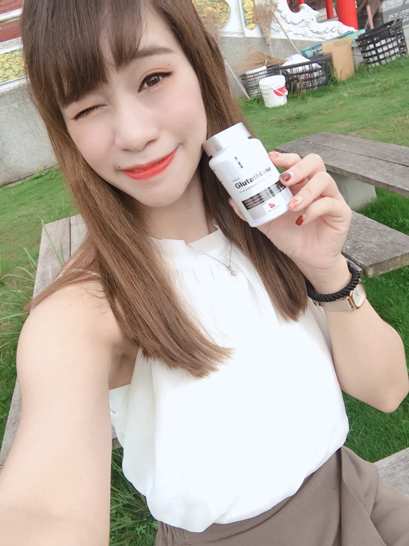 女人知己試用大隊,口碑行銷,部落客行銷,SMOL澄淨亮妍複方膠囊,SMOL,妮萃美,SMOL莫斯,澄淨亮妍複方膠囊,穀光甘肽,GSH,血橙,圓酵母,幫助入睡,日本,glutathione,賽洛美,養顏美容,助眠,吃的青春露,亮妍透光,好氣色