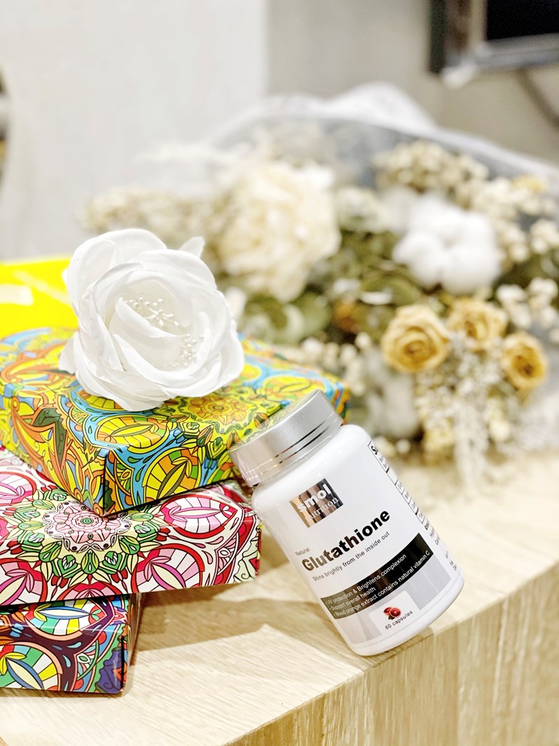 女人知己試用大隊,口碑行銷,部落客行銷,SMOL澄淨亮妍複方膠囊,SMOL,妮萃美,SMOL莫斯,澄淨亮妍複方膠囊,穀光甘肽,GSH,血橙,圓酵母,幫助入睡,日本,glutathione,賽洛美,養顏美容,助眠,吃的青春露,亮妍透光,好氣色