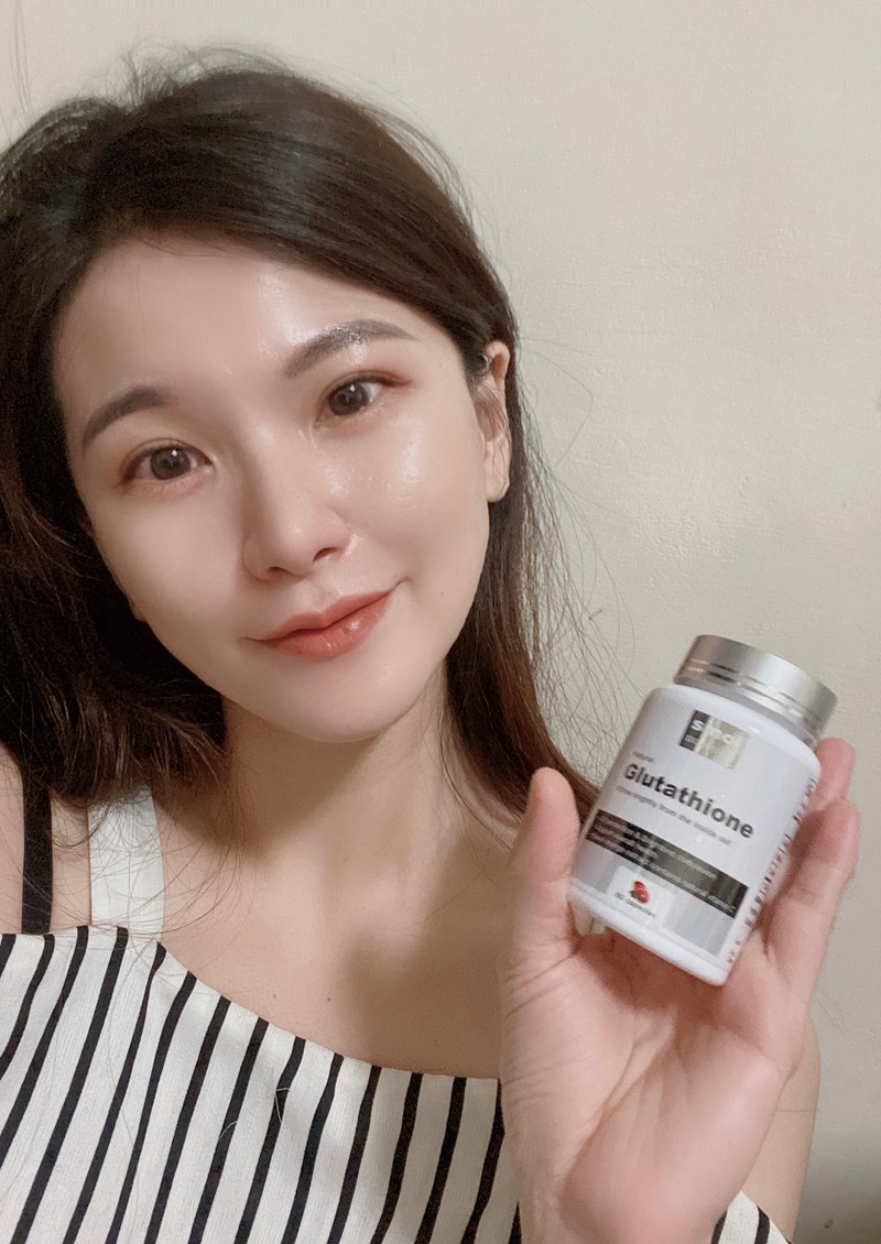 女人知己試用大隊,口碑行銷,部落客行銷,SMOL澄淨亮妍複方膠囊,SMOL,妮萃美,SMOL莫斯,澄淨亮妍複方膠囊,穀光甘肽,GSH,血橙,圓酵母,幫助入睡,日本,glutathione,賽洛美,養顏美容,助眠,吃的青春露,亮妍透光,好氣色