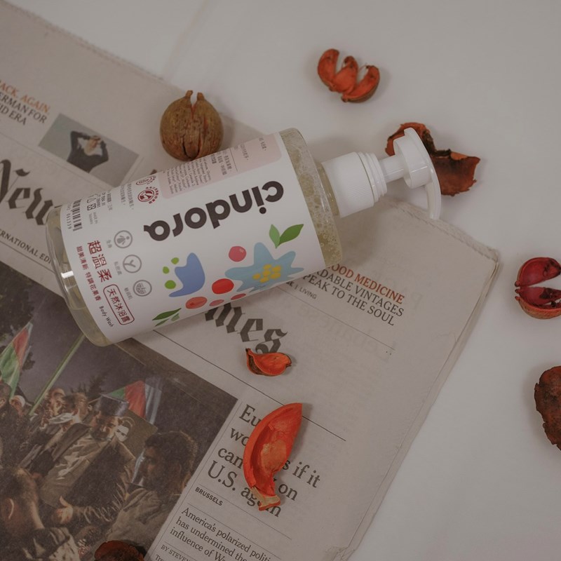 女人知己試用大隊,口碑行銷,部落客行銷,馨朵拉cindora 超溫柔天然沐浴露,馨朵拉,cindora,馨朵拉超溫柔天然沐浴露,女性專用,孕婦適用,生理期適用,全膚質適用,敏弱肌適用,pH4.8黃金比例,私密肌保養,一瓶洗全身,溫和不易刺激,散發甜美花果香,添加胺基酸,鎖水保濕