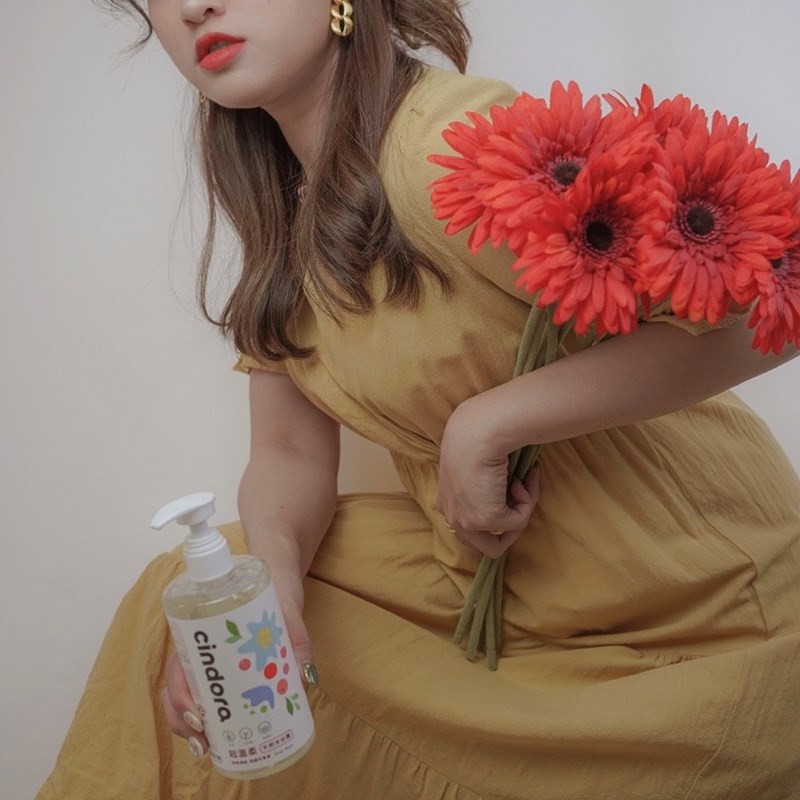 女人知己試用大隊,口碑行銷,部落客行銷,馨朵拉cindora 超溫柔天然沐浴露,馨朵拉,cindora,馨朵拉超溫柔天然沐浴露,女性專用,孕婦適用,生理期適用,全膚質適用,敏弱肌適用,pH4.8黃金比例,私密肌保養,一瓶洗全身,溫和不易刺激,散發甜美花果香,添加胺基酸,鎖水保濕