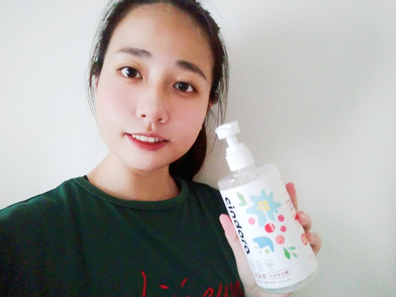 女人知己試用大隊,口碑行銷,部落客行銷,馨朵拉cindora 超溫柔天然沐浴露,馨朵拉,cindora,馨朵拉超溫柔天然沐浴露,女性專用,孕婦適用,生理期適用,全膚質適用,敏弱肌適用,pH4.8黃金比例,私密肌保養,一瓶洗全身,溫和不易刺激,散發甜美花果香,添加胺基酸,鎖水保濕