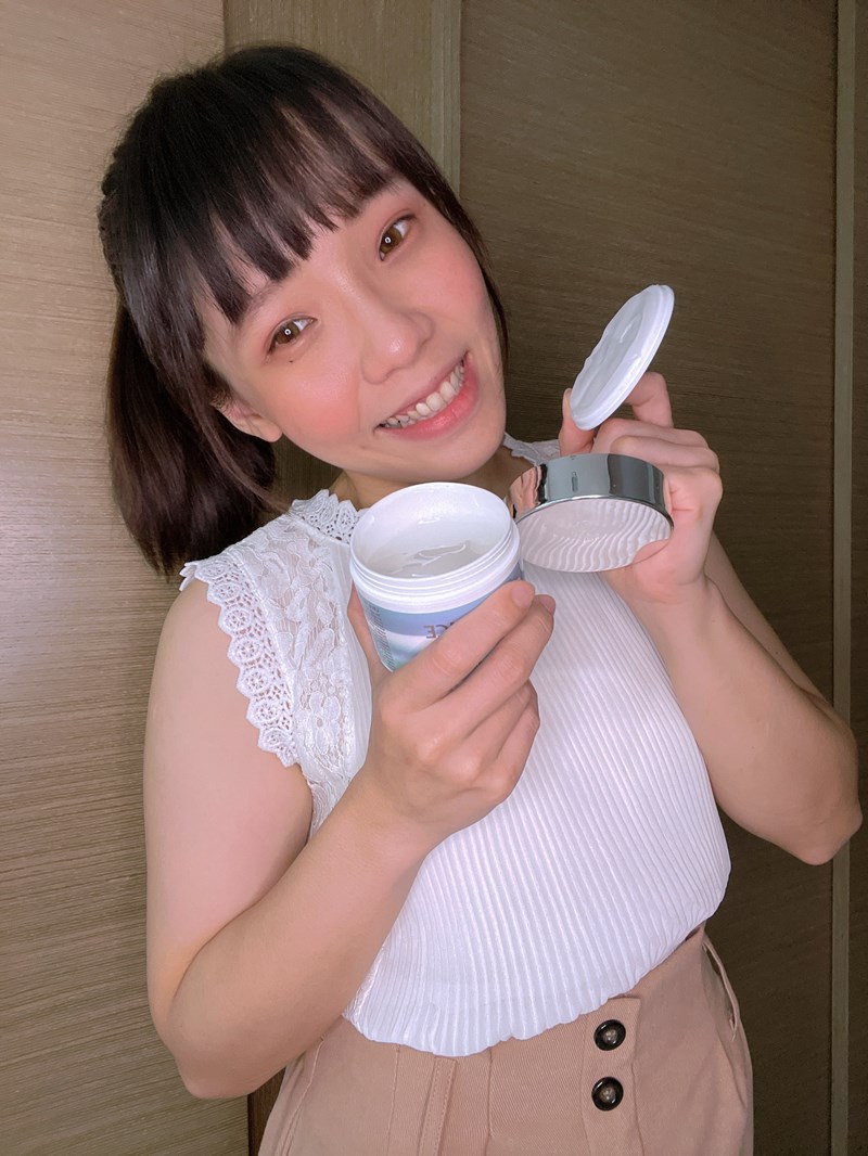 女人知己試用大隊,CORESENCE 蔻仙詩極地冰河醣凍膜,將南極醣蛋白修護力與玻尿酸保濕力注入保濕凍膜中,深度調節肌底造水力,密集補水,改善粗糙感肌膚,讓水嫩效果更持久,鎖水保濕再升級,南極醣蛋白,海藻糖,透明質酸鈉,金縷梅,薰衣草,天竺葵