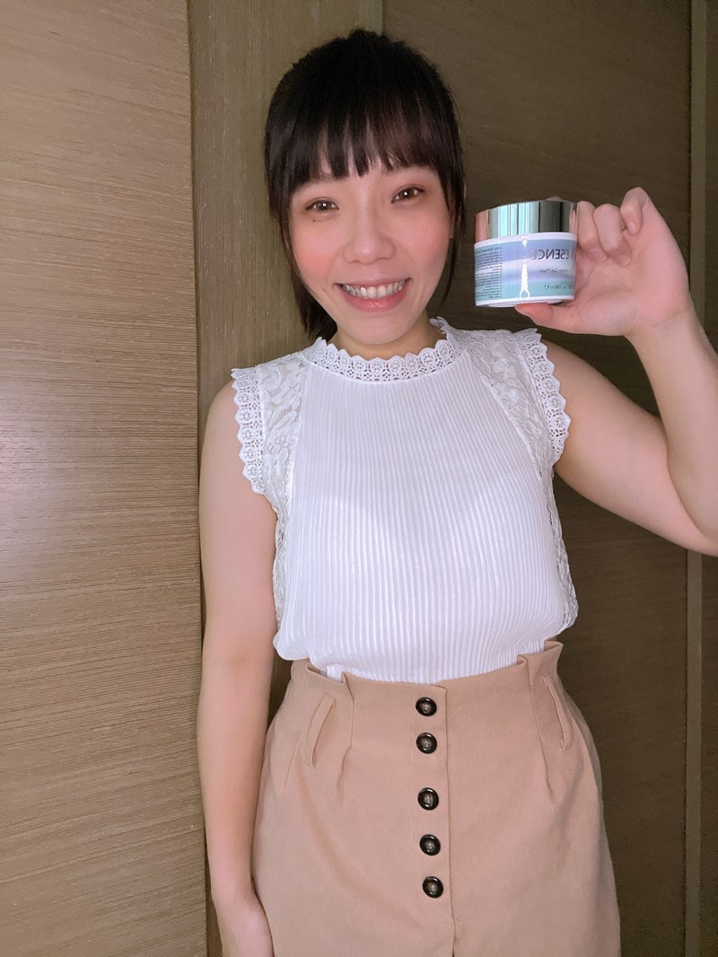 女人知己試用大隊,CORESENCE 蔻仙詩極地冰河醣凍膜,將南極醣蛋白修護力與玻尿酸保濕力注入保濕凍膜中,深度調節肌底造水力,密集補水,改善粗糙感肌膚,讓水嫩效果更持久,鎖水保濕再升級,南極醣蛋白,海藻糖,透明質酸鈉,金縷梅,薰衣草,天竺葵