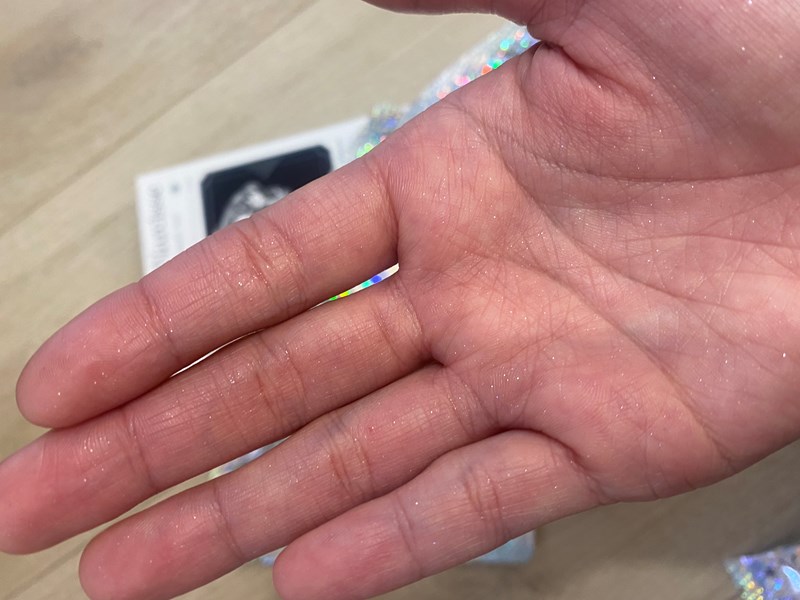 女人知己試用大隊,口碑行銷,部落客行銷,BEMORAL納西瑟斯裸妝面膜,散發柔滑光澤！月光閃粉，10分鐘達到隔離裸素顏,植物萃取日本林原生物糖類，含豐富鉀離子，幫助細胞保持滲透平衡，協助水份完整進入細胞,取用德國引領全球的「閃光粉特殊原料」並合乎歐盟法規，達最高品質與規範要求的安全成份,特級研發面膜紙採用日本紡織領先技術製作以棉籽絨為原料的再生纖維素的纖維組織，具優良的保水性,緊密服貼性,高度透明性,取得SGS檢驗認證,#裸妝面膜