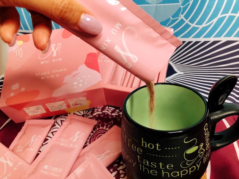 女人知己試用大隊,口碑行銷,部落客行銷,沐昕魔力奶昔,膠原可可,補充膠原蛋白,飽足感,喝起來口感很好喝,喝完之後搭配水果吃，更容易吸收膠原蛋白,皮膚有變好,因為裡面有酵素，排便也跟著順暢
