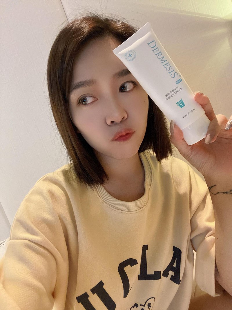 女人知己試用大隊,口碑行銷,部落客行銷,Dermesis迪敏施 Plus 涵鈣休異膚乳霜 滋潤型 120ml,Dermesis迪敏施,滋潤,保溼,舒緩,針對敏感性肌膚皮膚修護屏障,保溼性佳,更加滋潤,減緩水分散失,修護乾燥,有效預防皮膚乾裂,減少肌膚脫屑/脫皮,保濕舒緩,長效滋潤,俢護健康肌